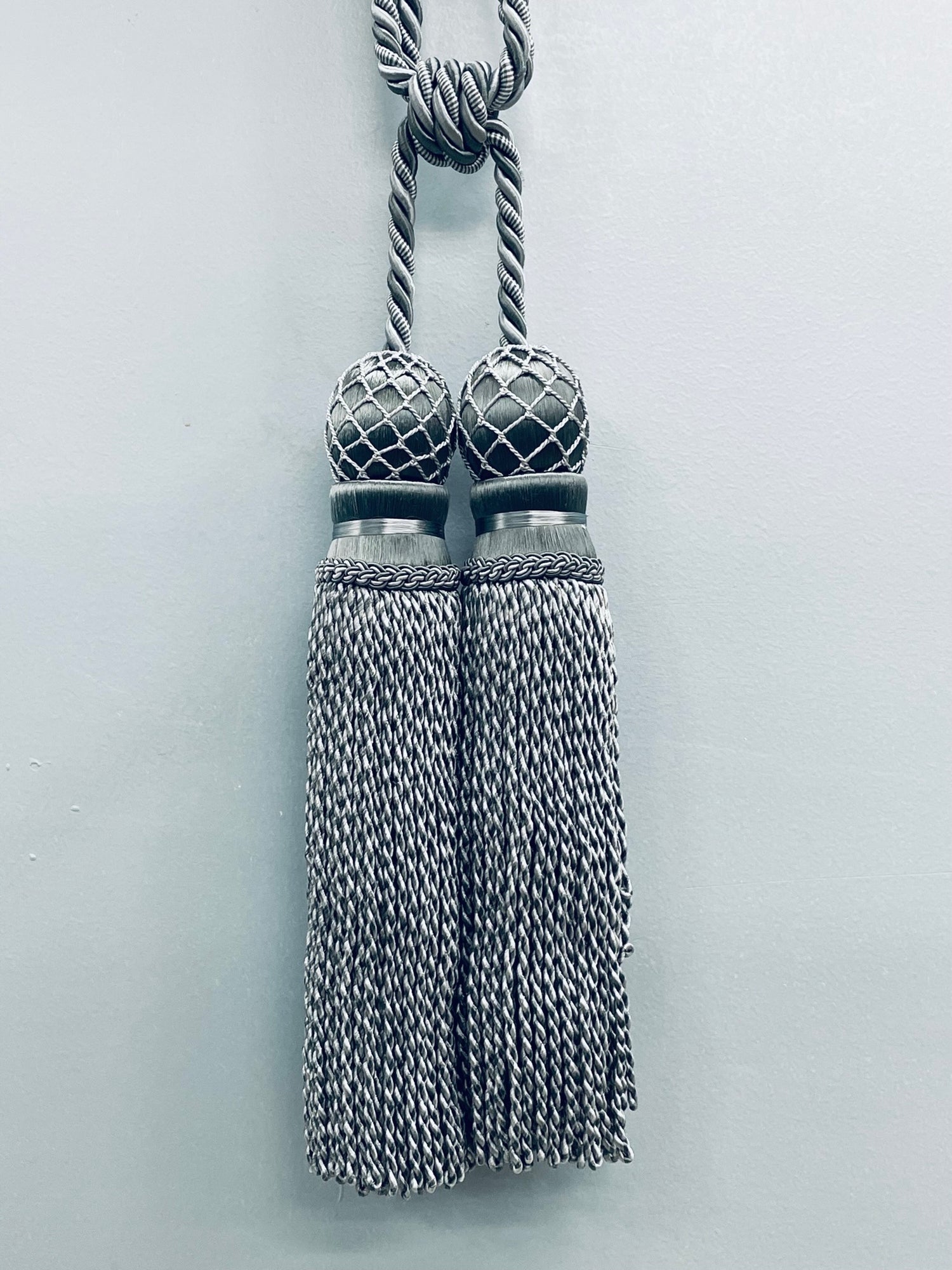 The Lyon - Azure Dumo Tieback - 12 Inches, Cord 19 Inches
