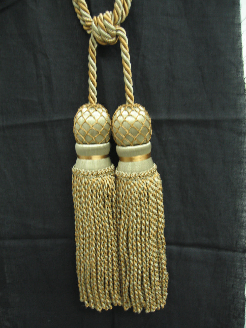 The Lyon - Moss Dumo TieBack - 12 Inches TieBack, 19 Inches Cord