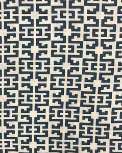 ARTISTIC MAZE